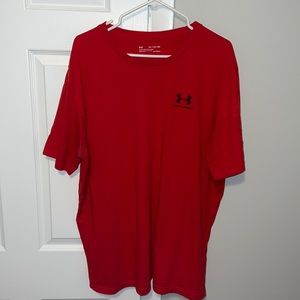 Under Armour T-shirt